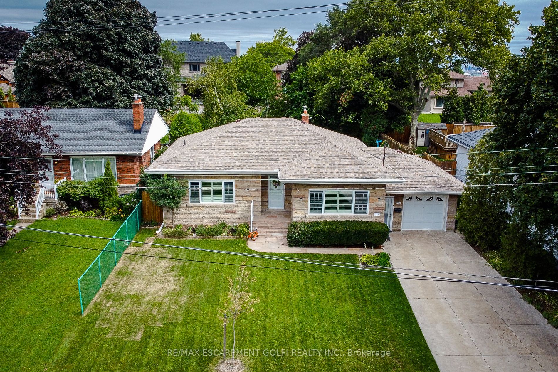 109 Sunning Hill Ave