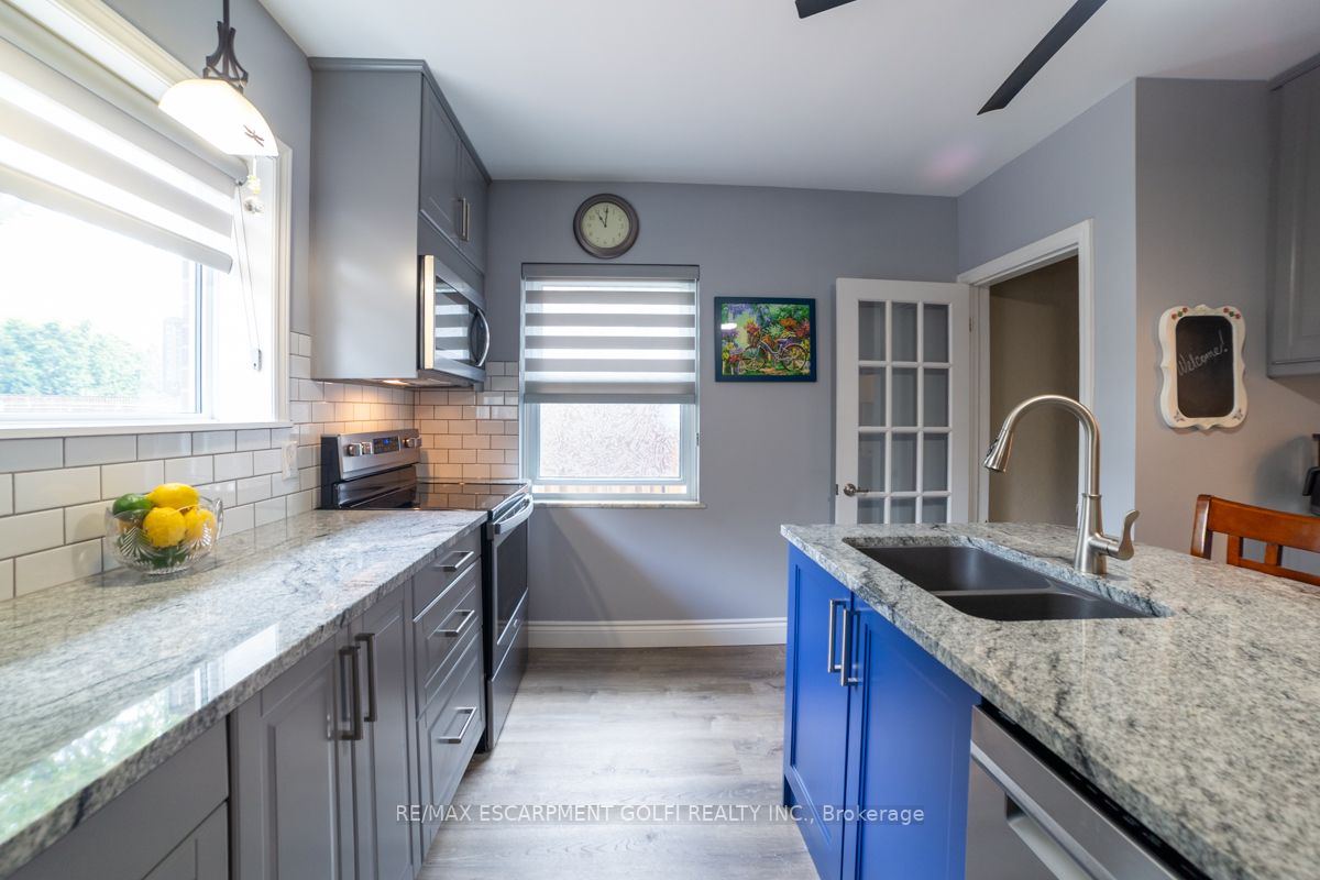 109 Sunning Hill Ave