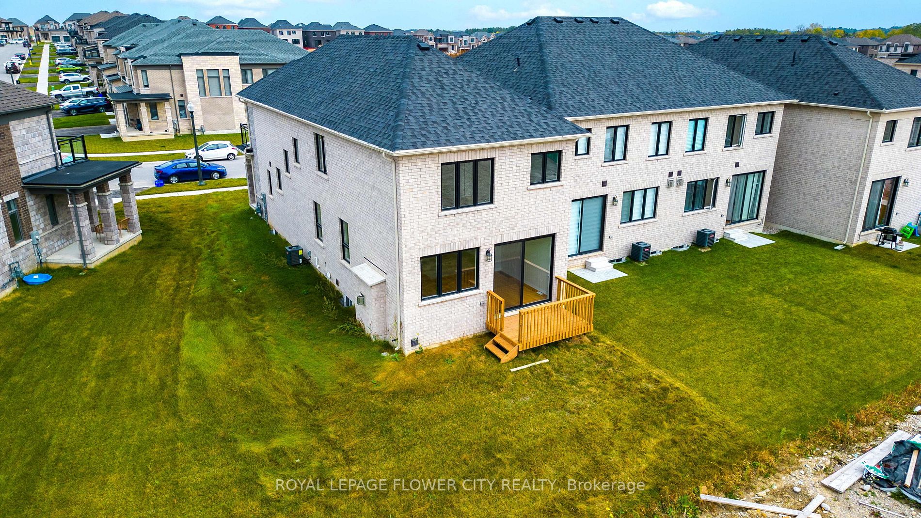 914 Sobeski Ave