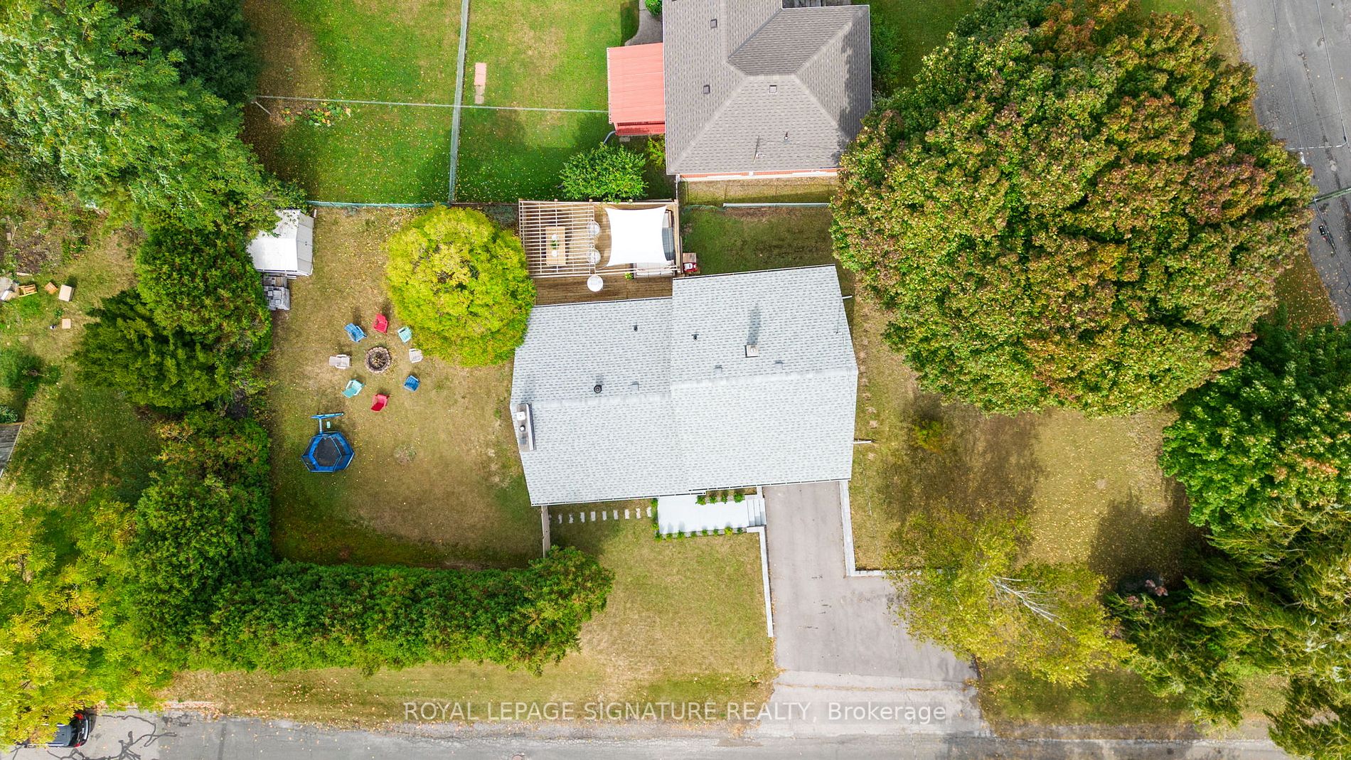 22 Coronation Cres