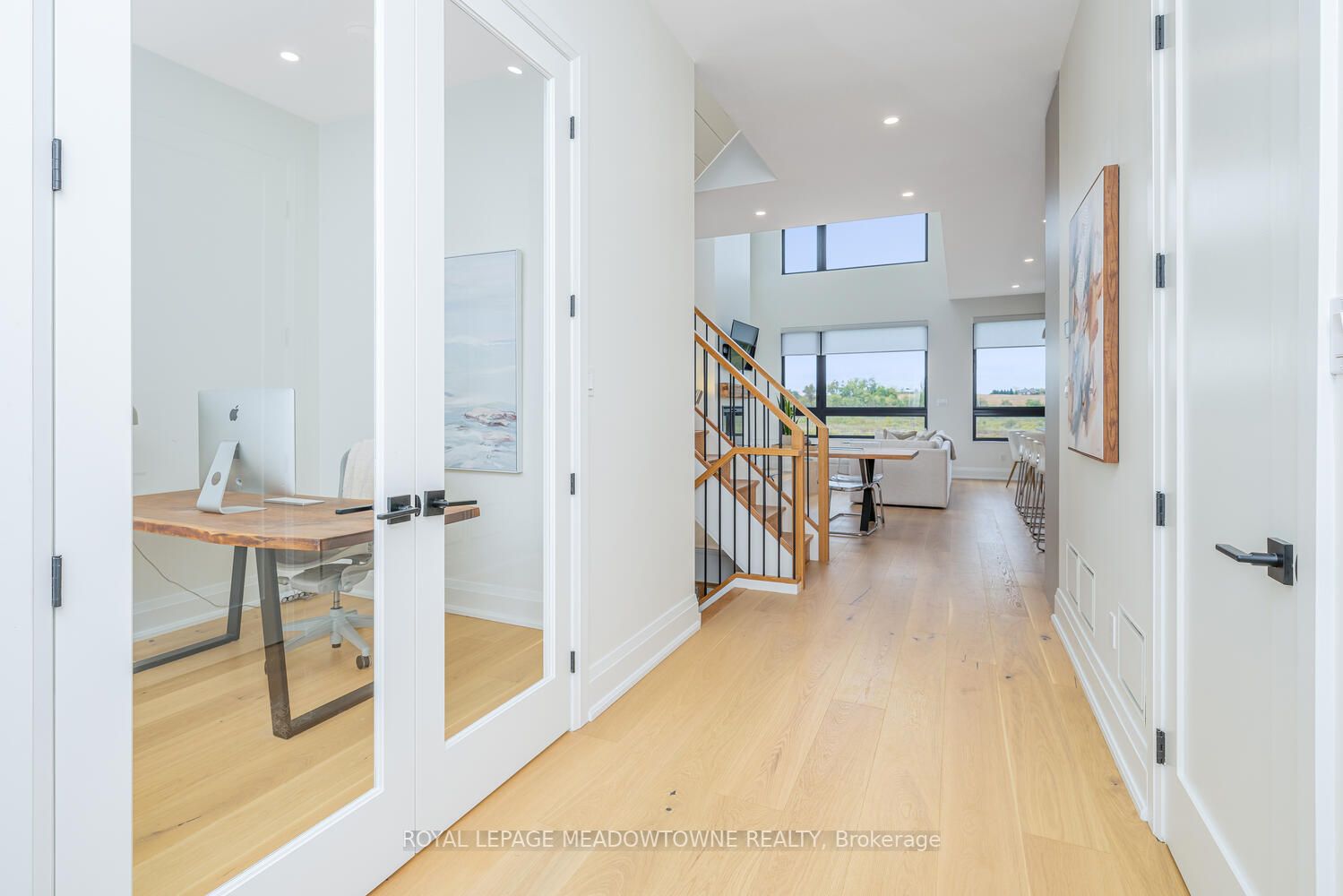 363 Albert St