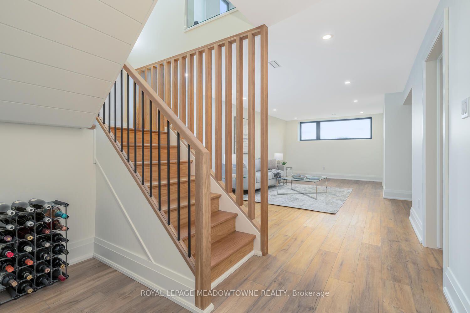 363 Albert St
