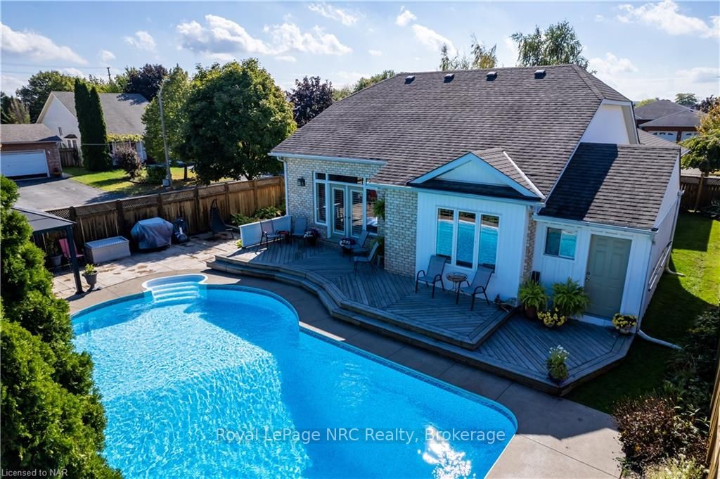 1 Cedar Crt