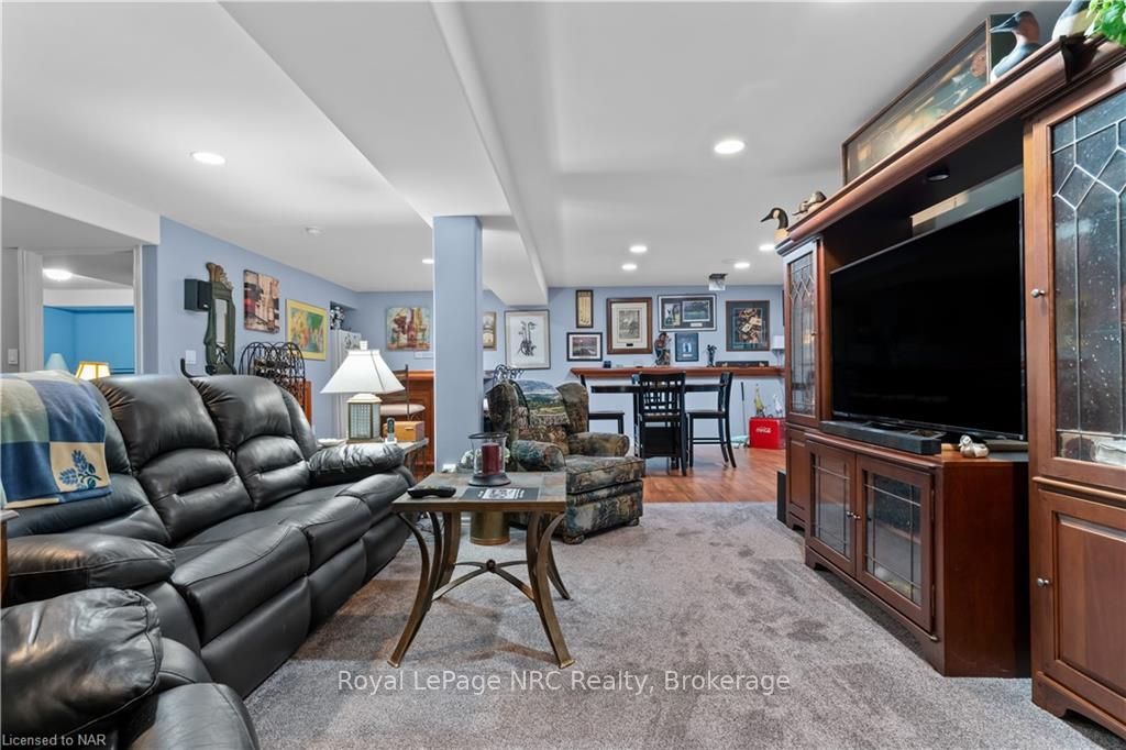 1 Cedar Crt
