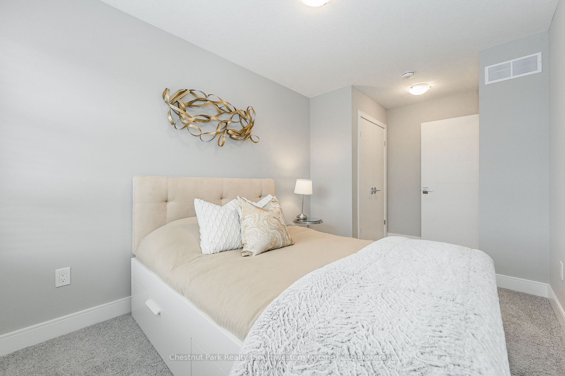 60 Arkell Rd, #3