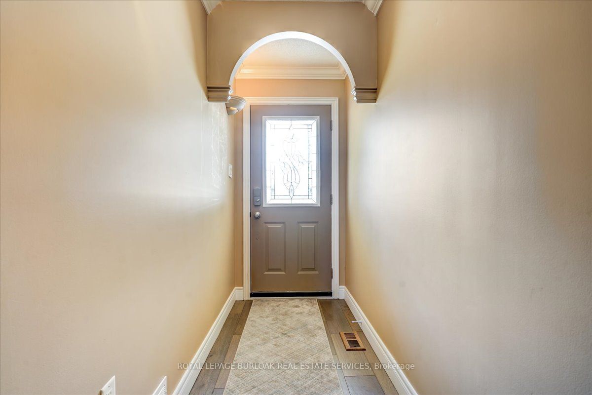 515 North Service Road, #27