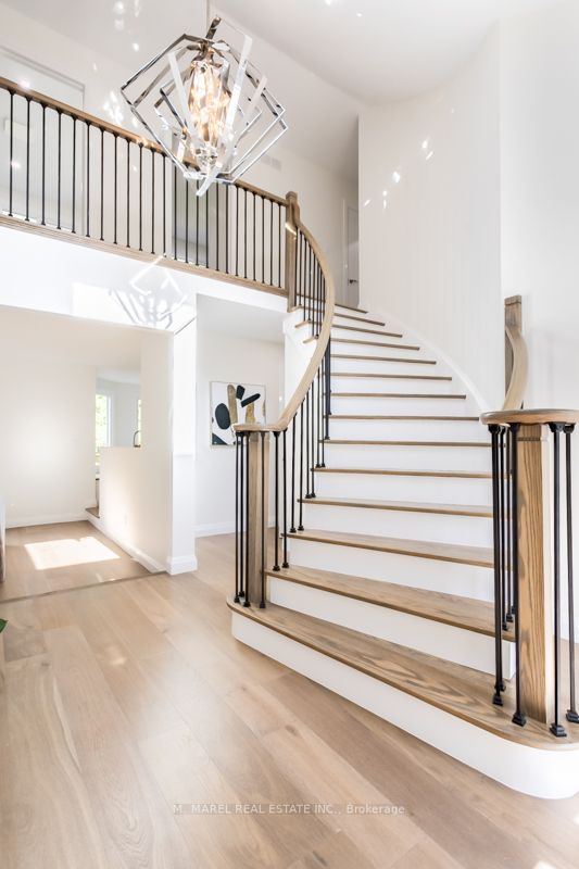 290 Lloyminn Ave