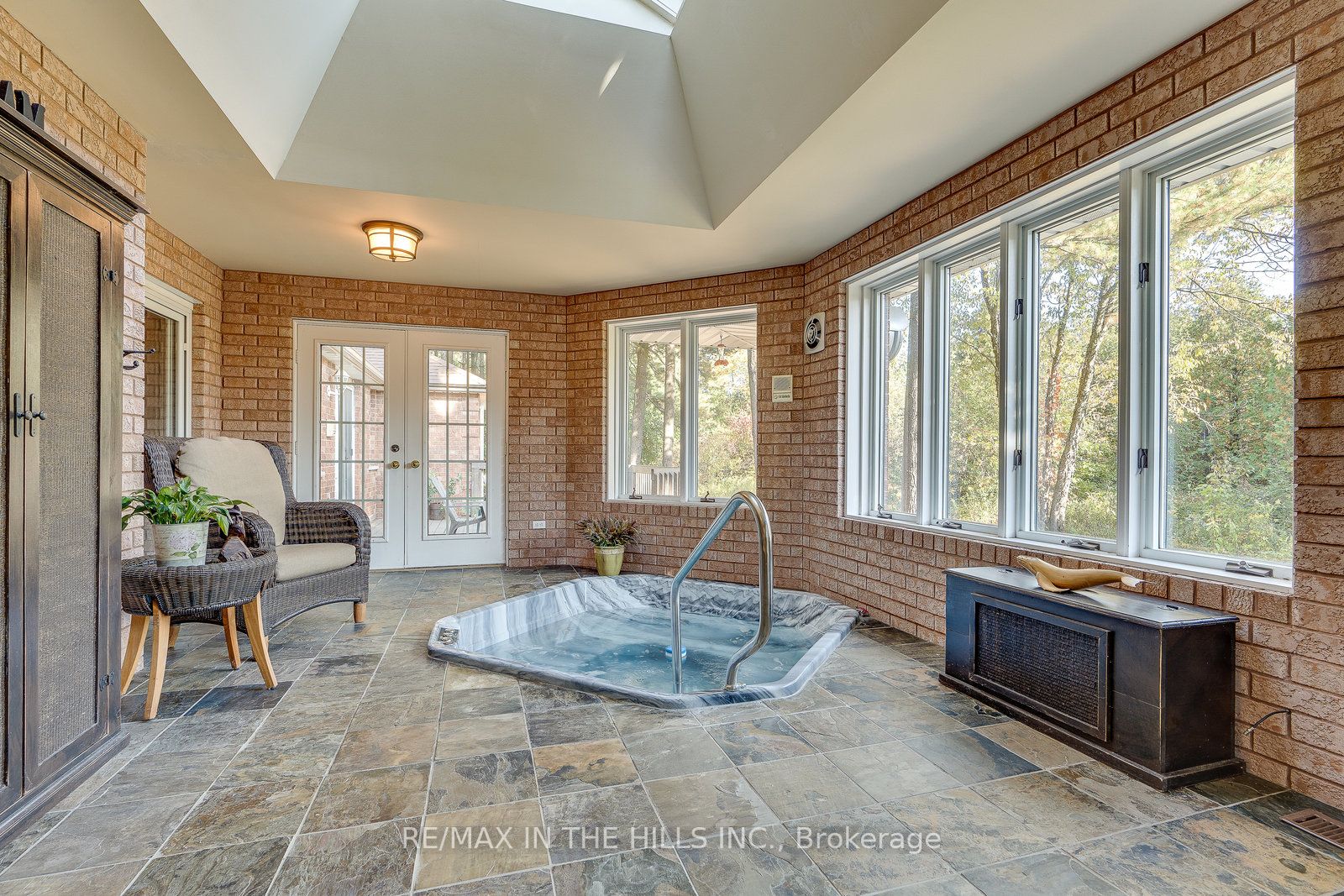 41 Pine Ridge Rd