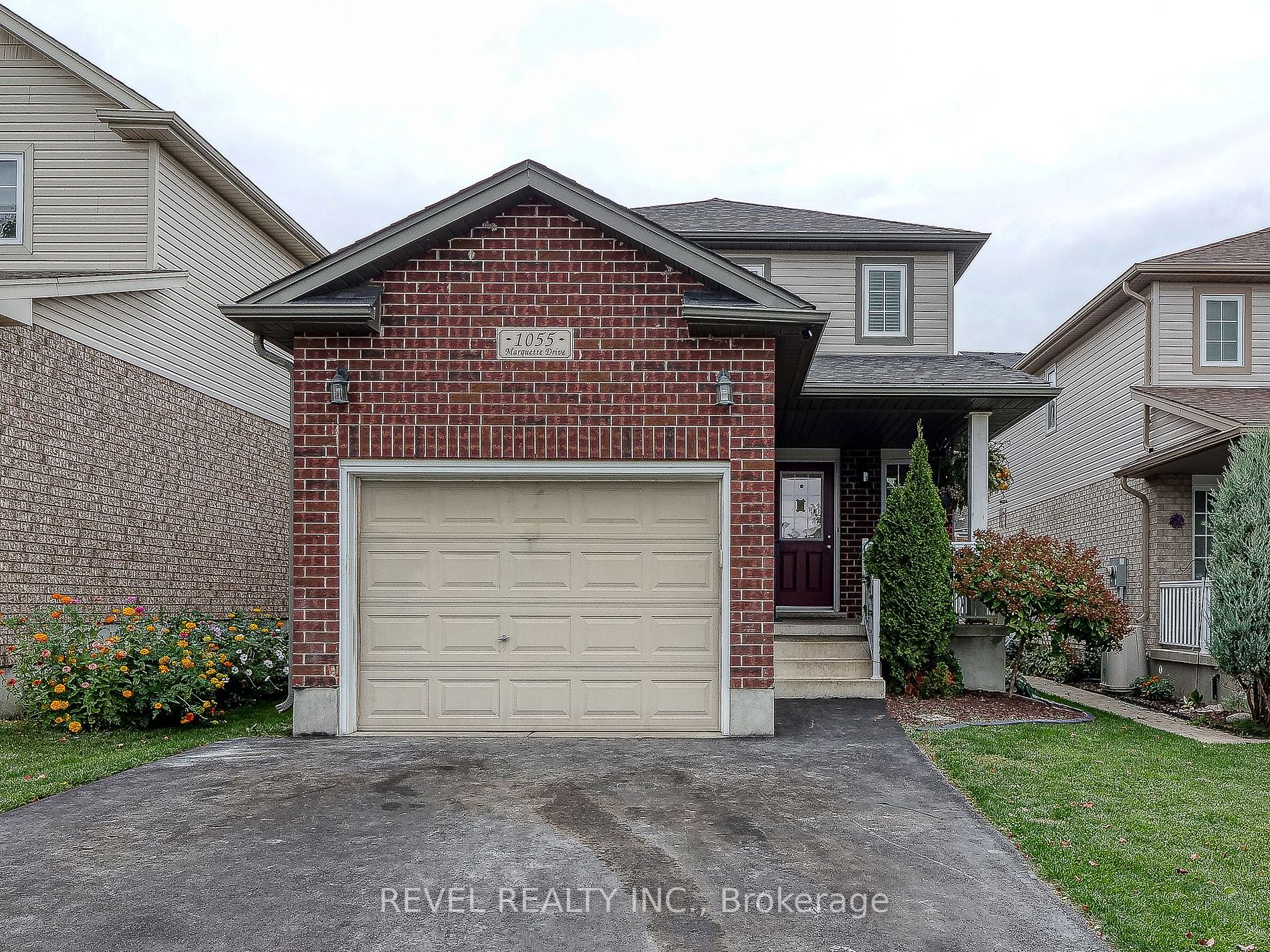 1055 Marquette Dr