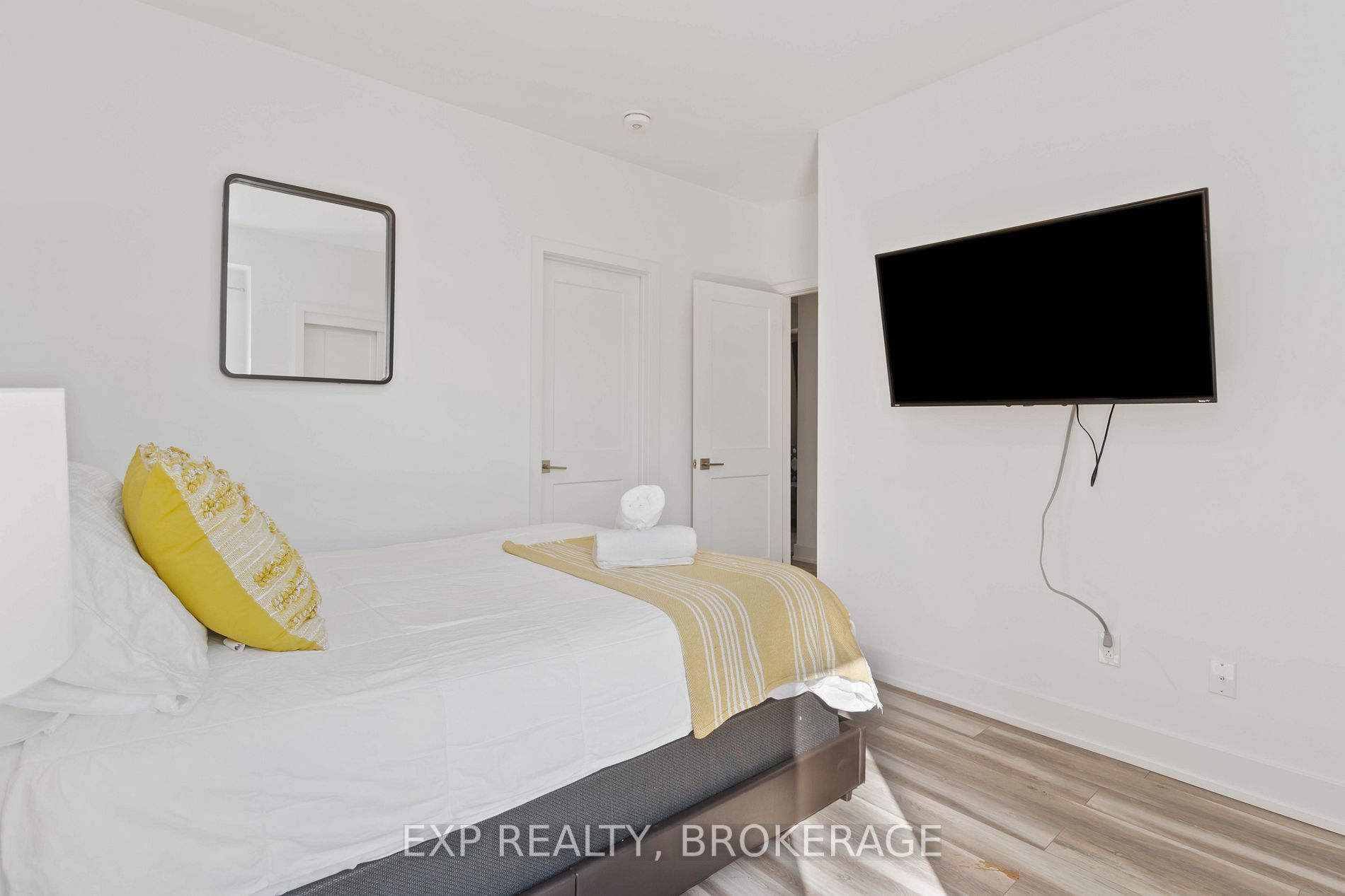 6065 Mcleod Rd, #306