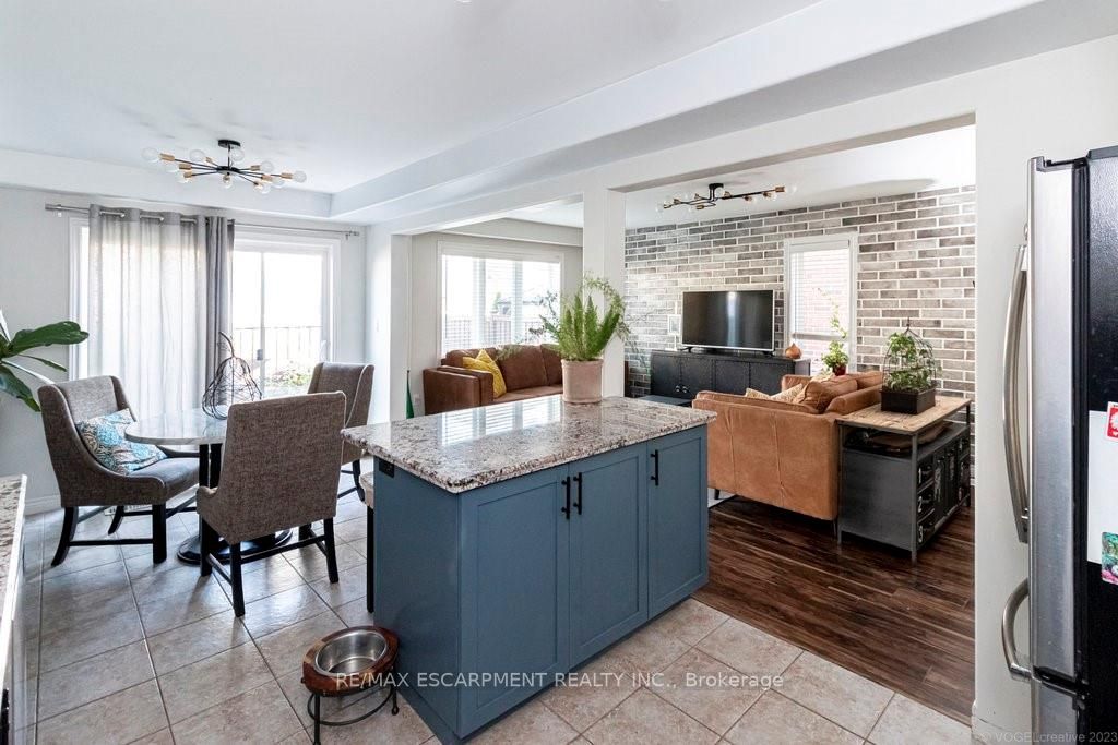 208 WESTBANK Trail