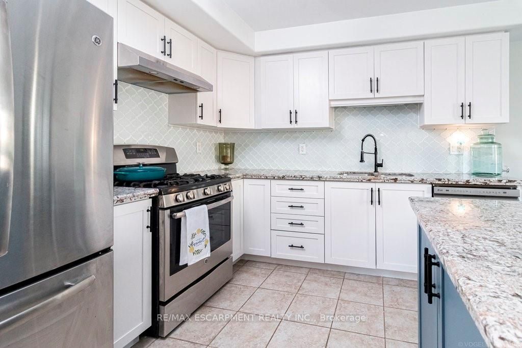 208 WESTBANK Trail