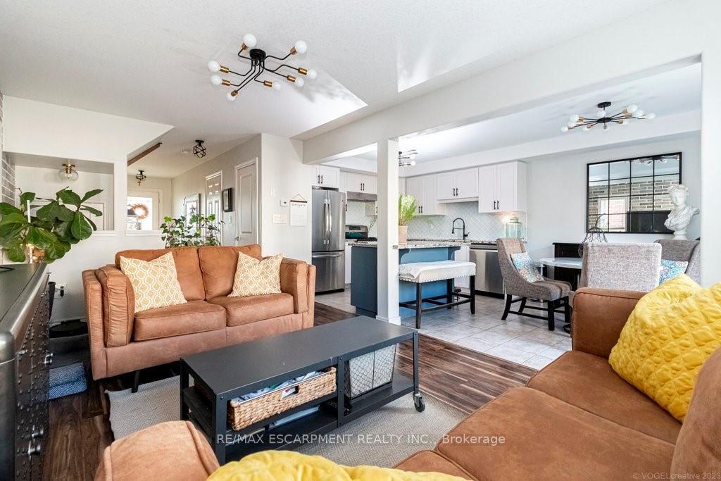 208 WESTBANK Trail