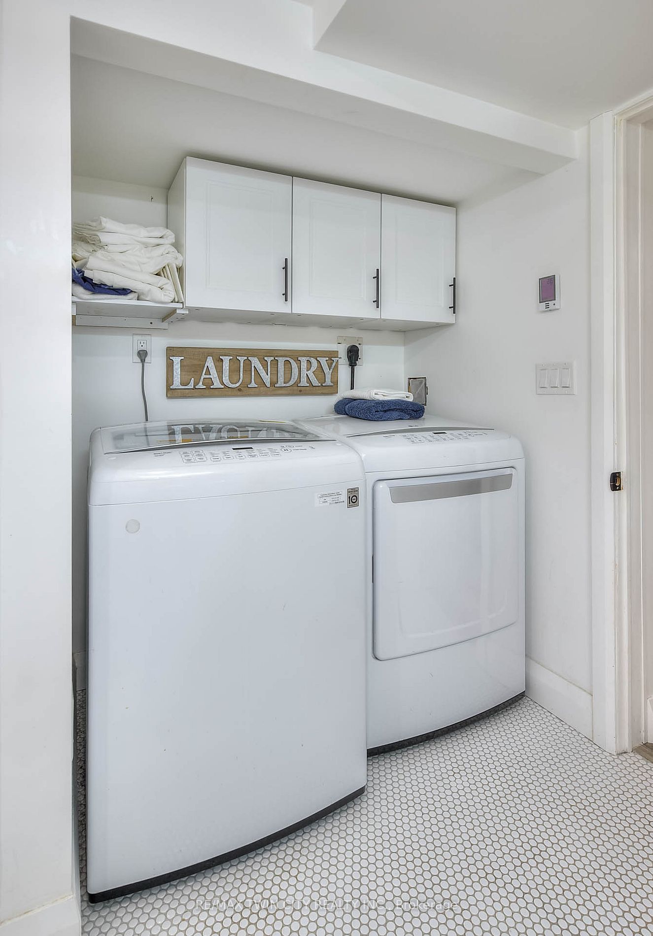 44 Alexander Ave