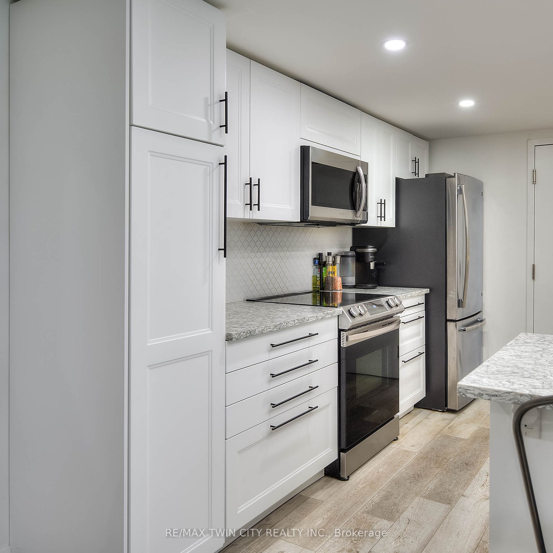 44 Alexander Ave