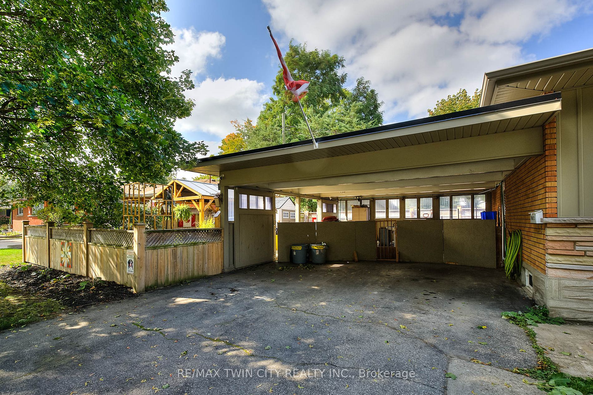 44 Alexander Ave