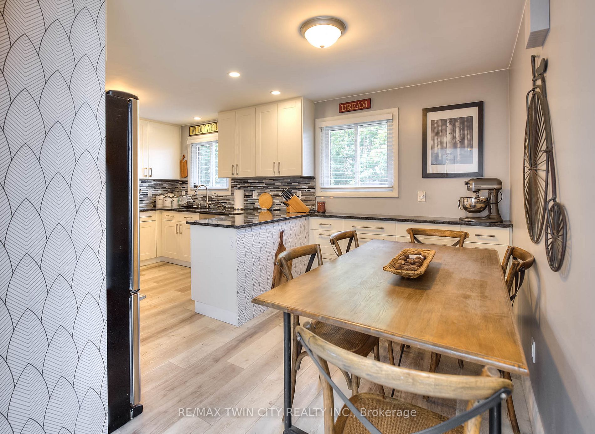 44 Alexander Ave