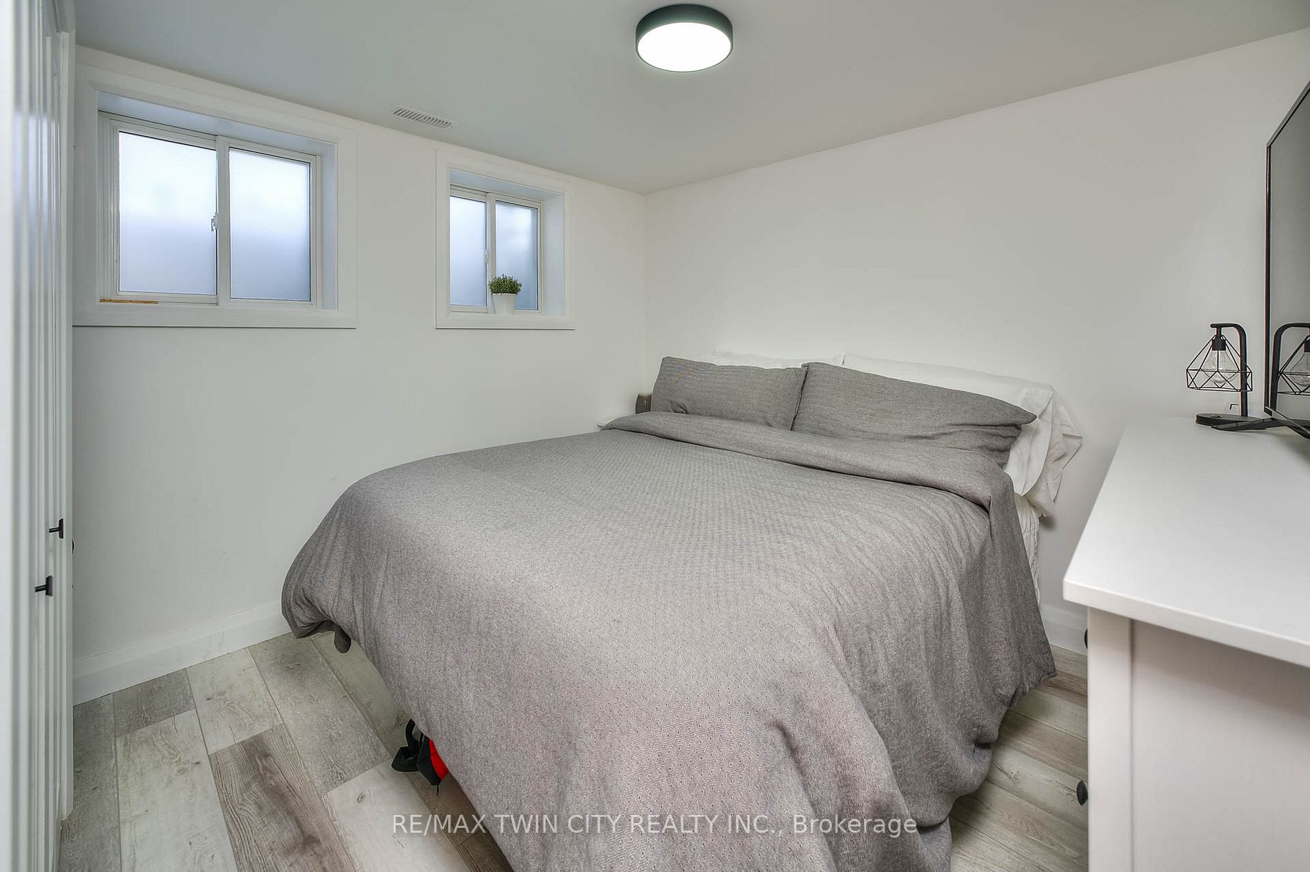 44 Alexander Ave