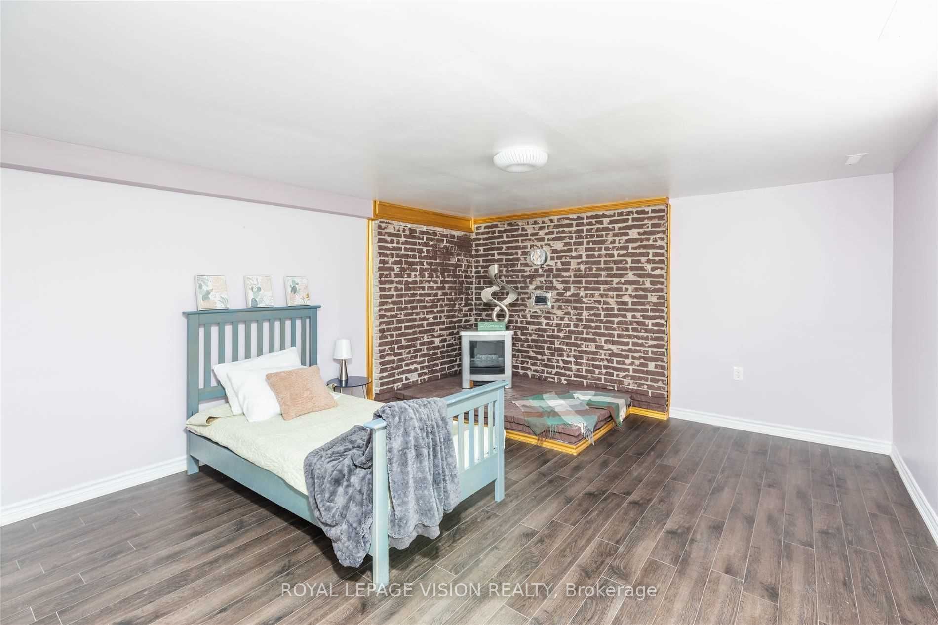 197 Sturgeon Glen Rd