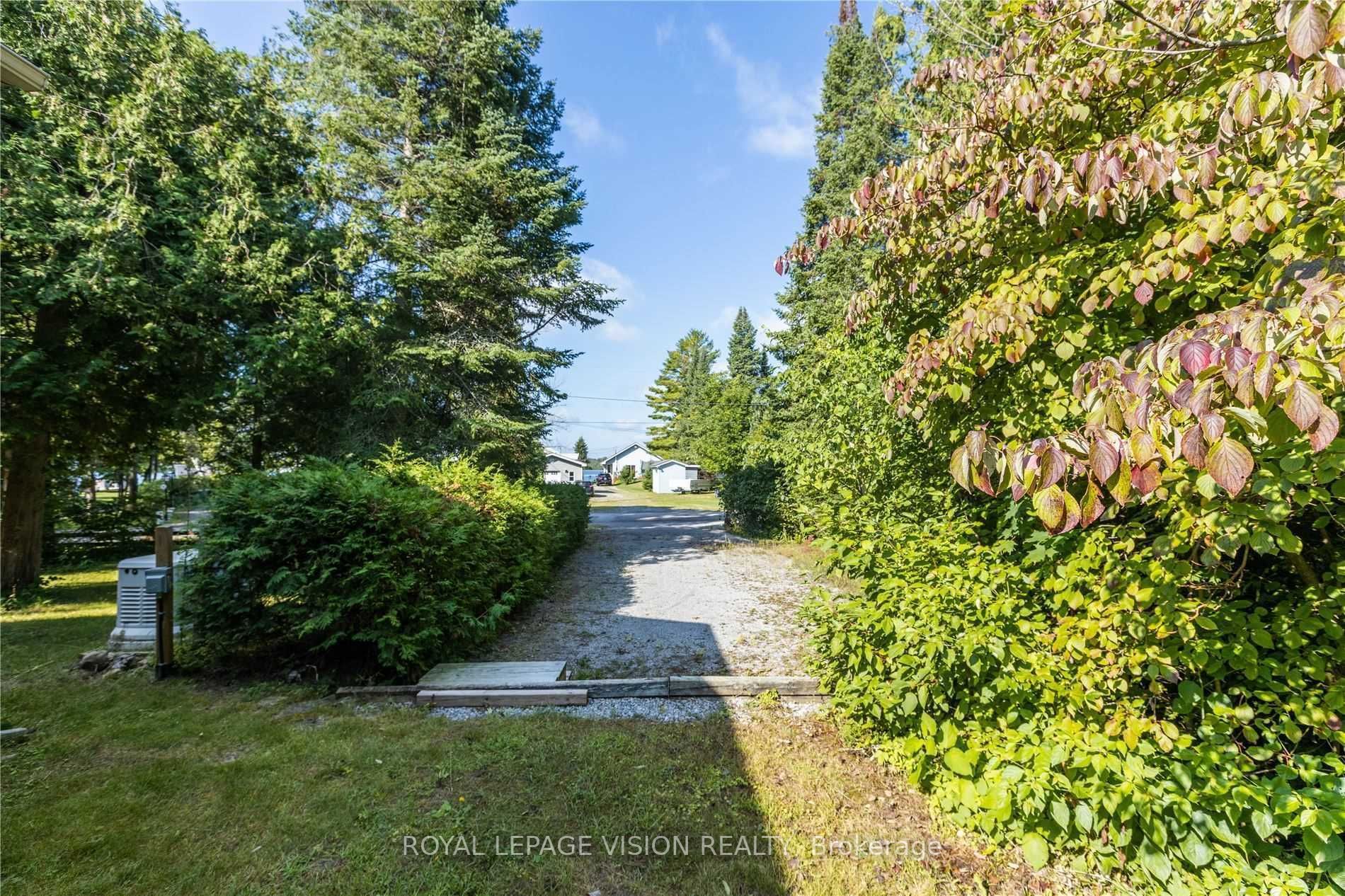 197 Sturgeon Glen Rd