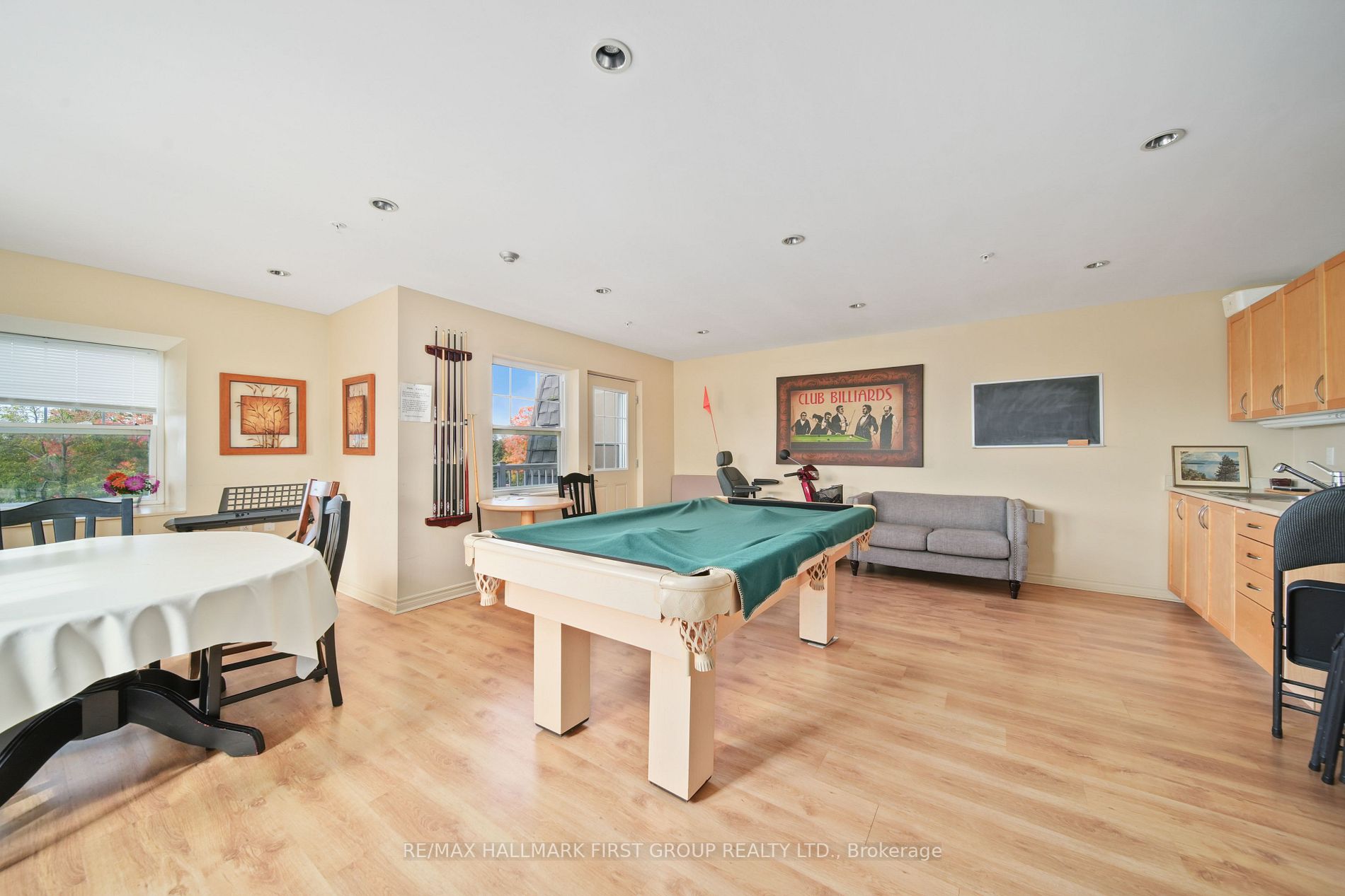 240 Chapel St, #428