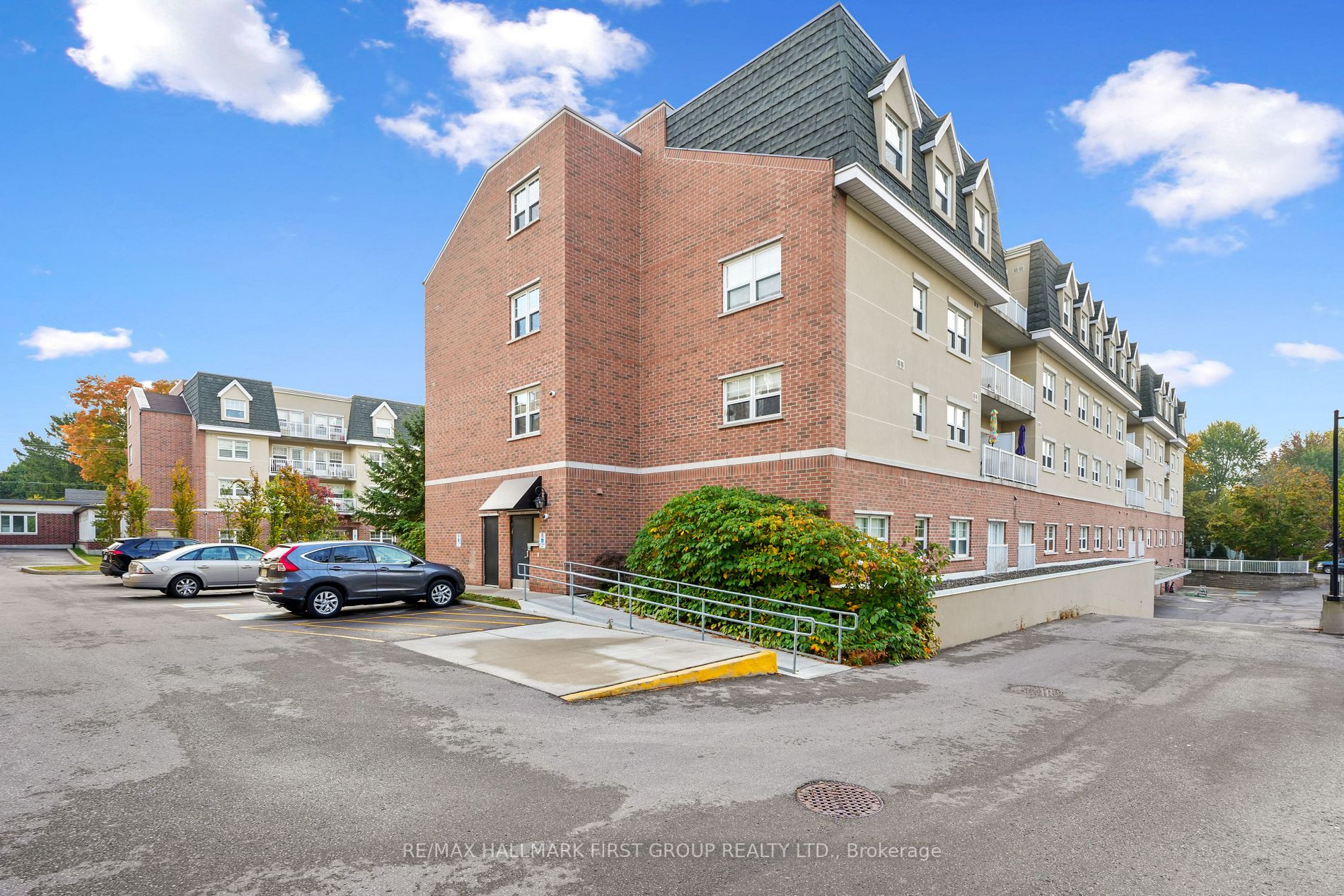 240 Chapel St, #428