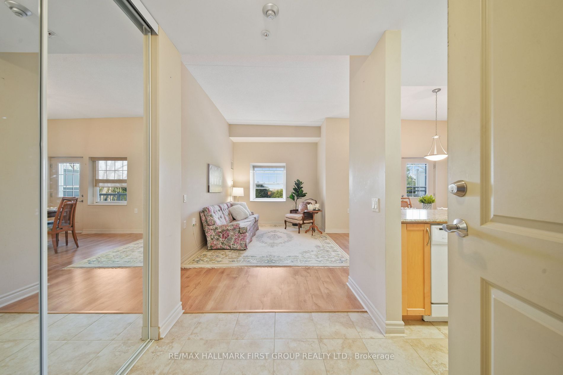 240 Chapel St, #428