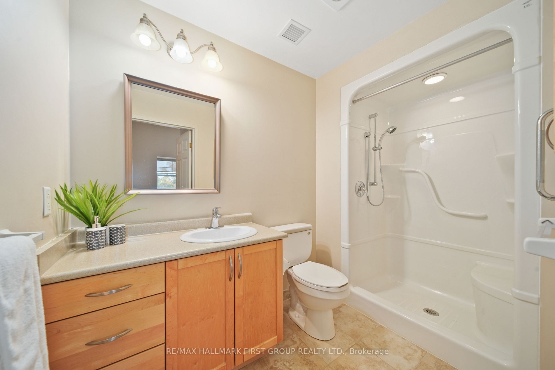 240 Chapel St, #428