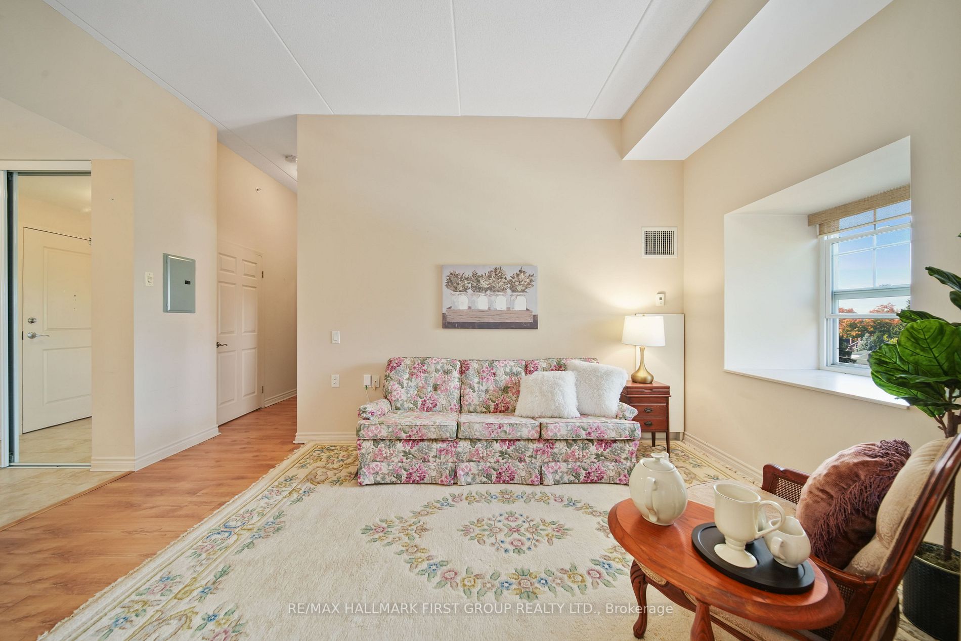 240 Chapel St, #428