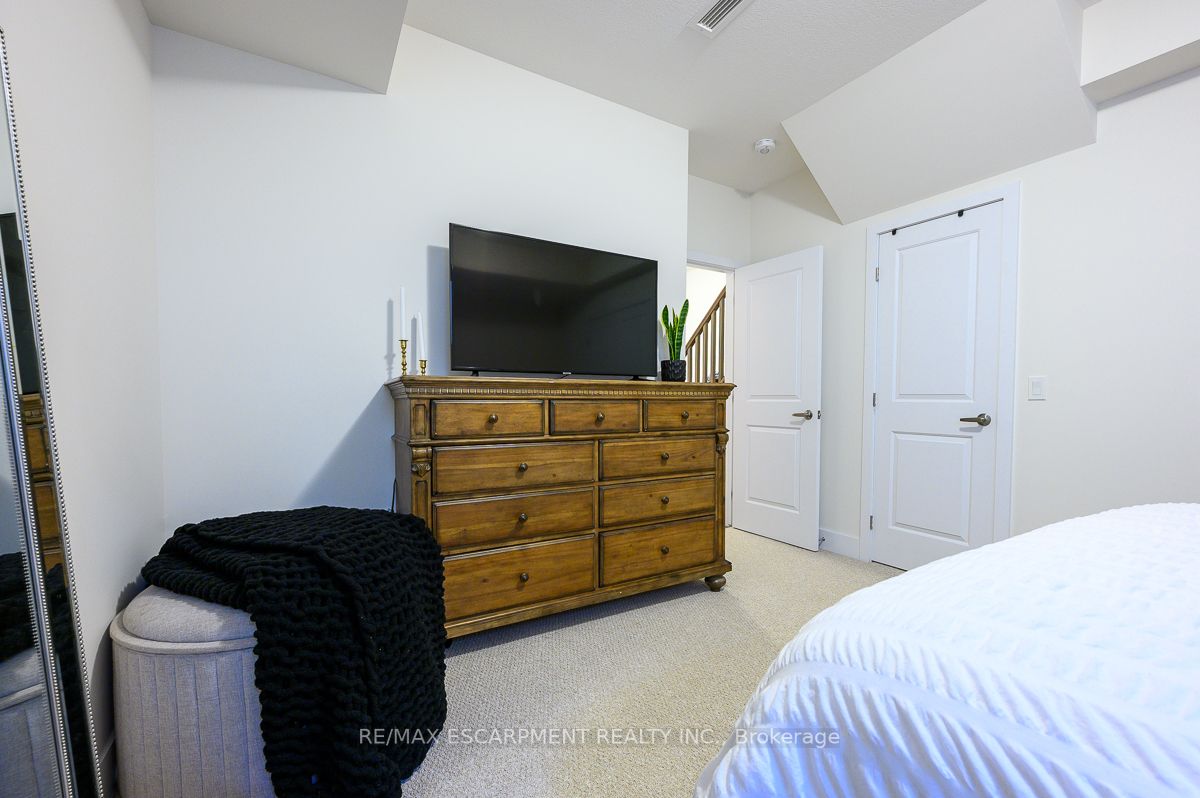 261 Skinner Rd W, #14
