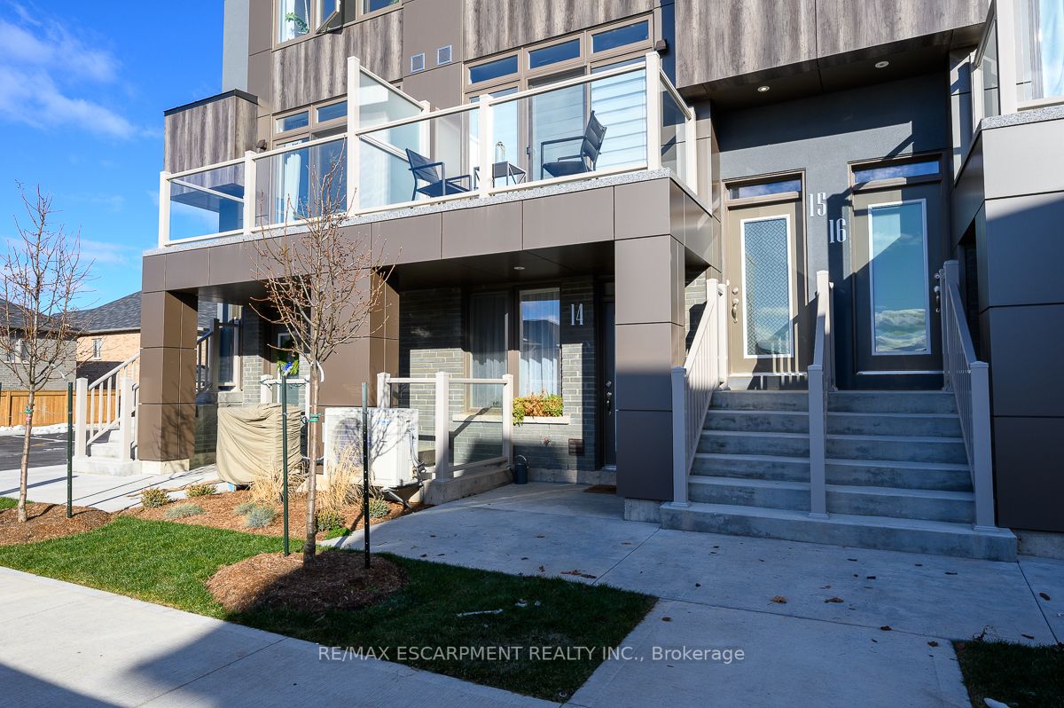 261 Skinner Rd W, #14