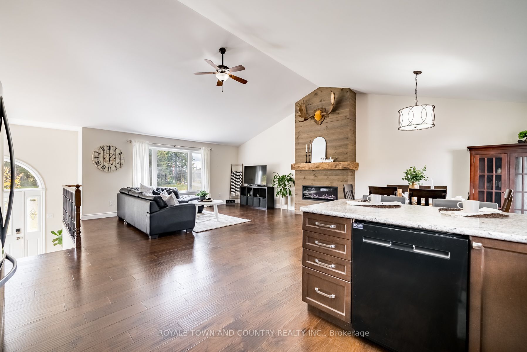 7 Rustlewood Avenue