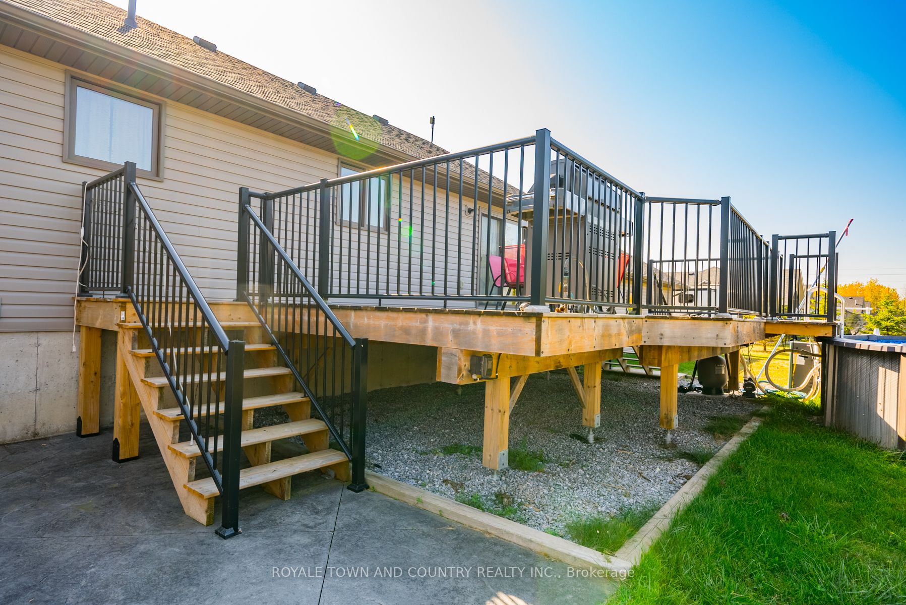 7 Rustlewood Avenue