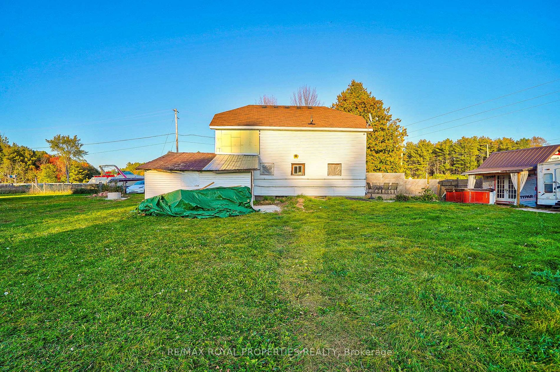7657 Highway 35