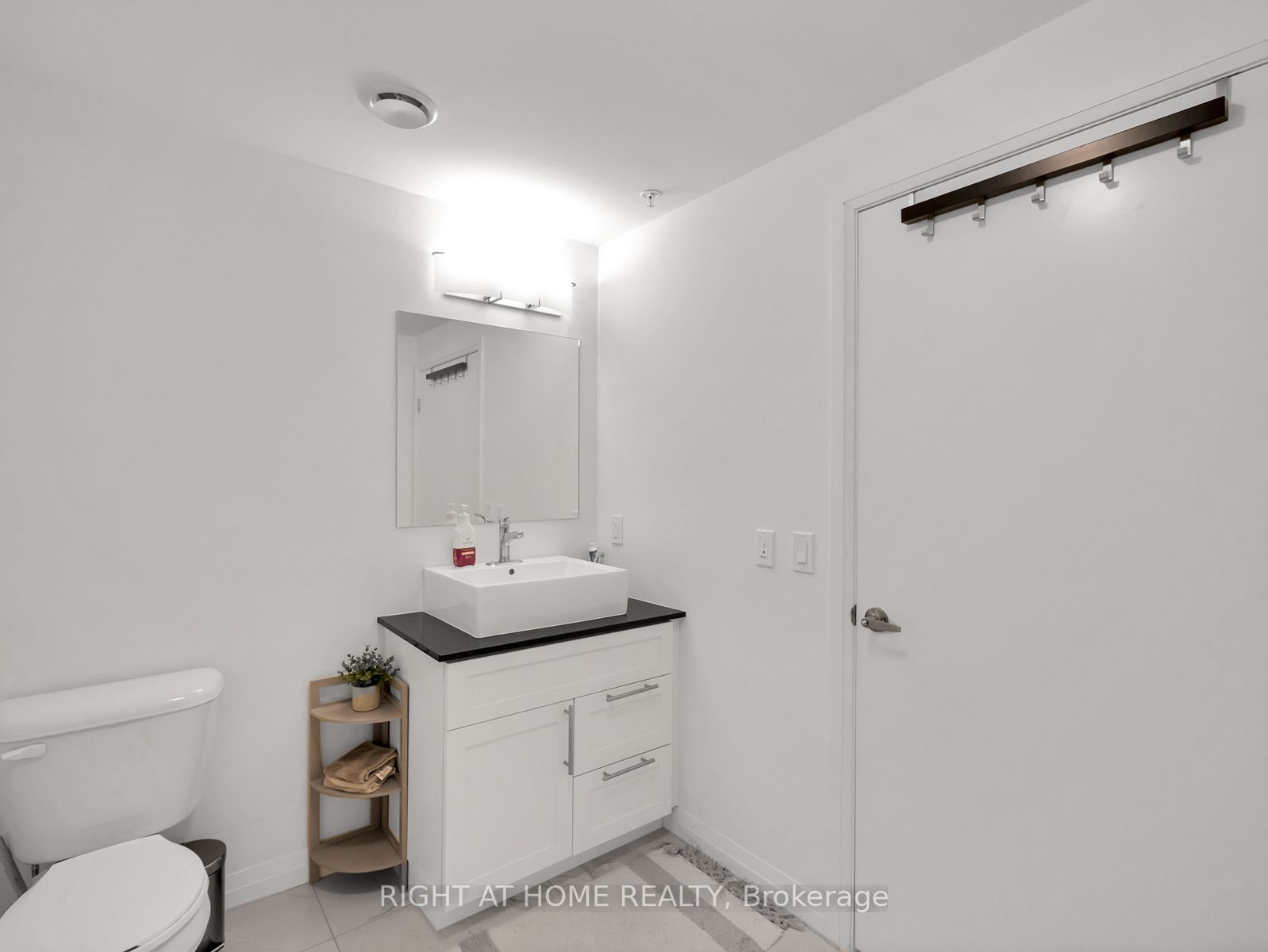 108 Garment St, #2303