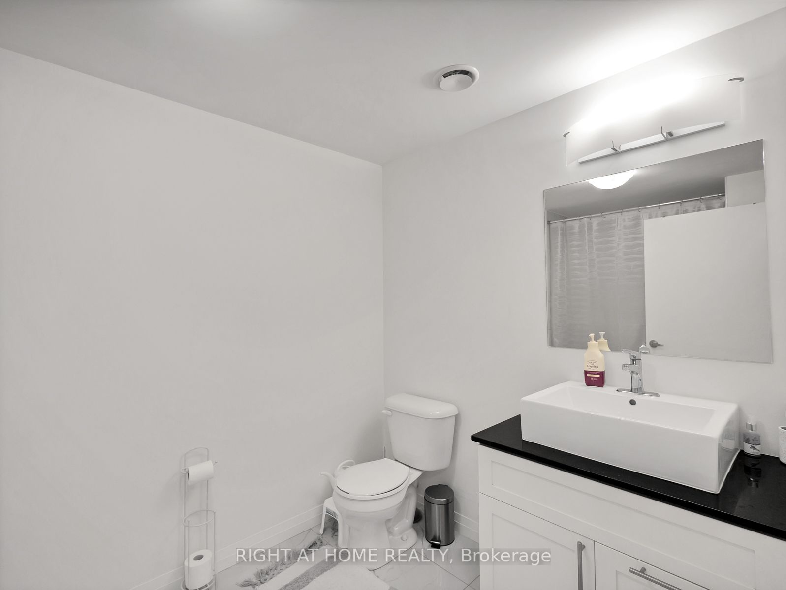 108 Garment St, #2303