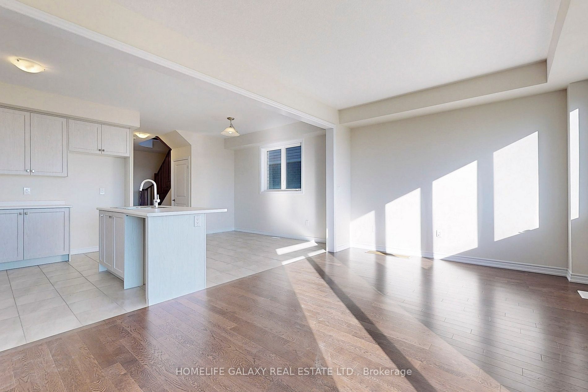 382 Barker Parkway