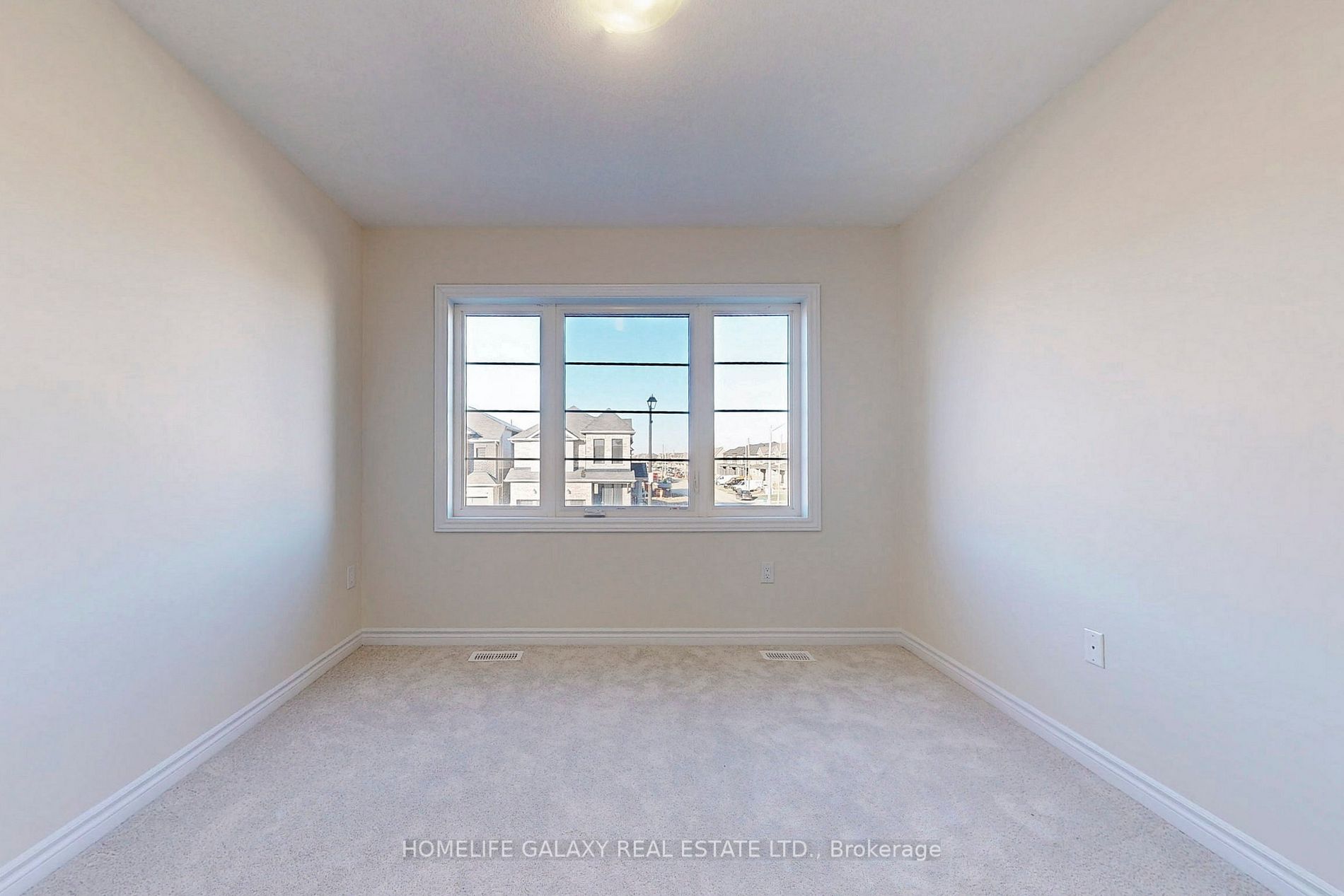 382 Barker Parkway