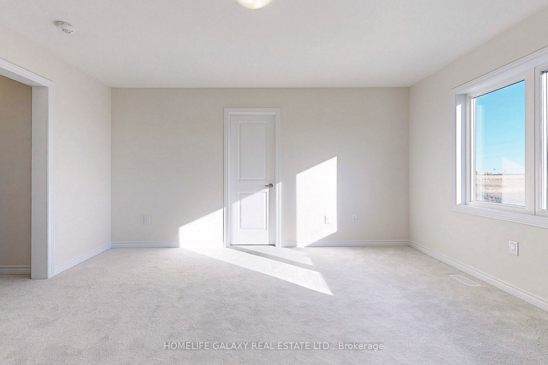 382 Barker Parkway