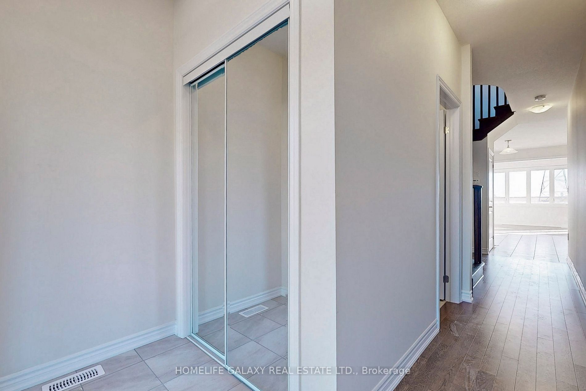382 Barker Parkway