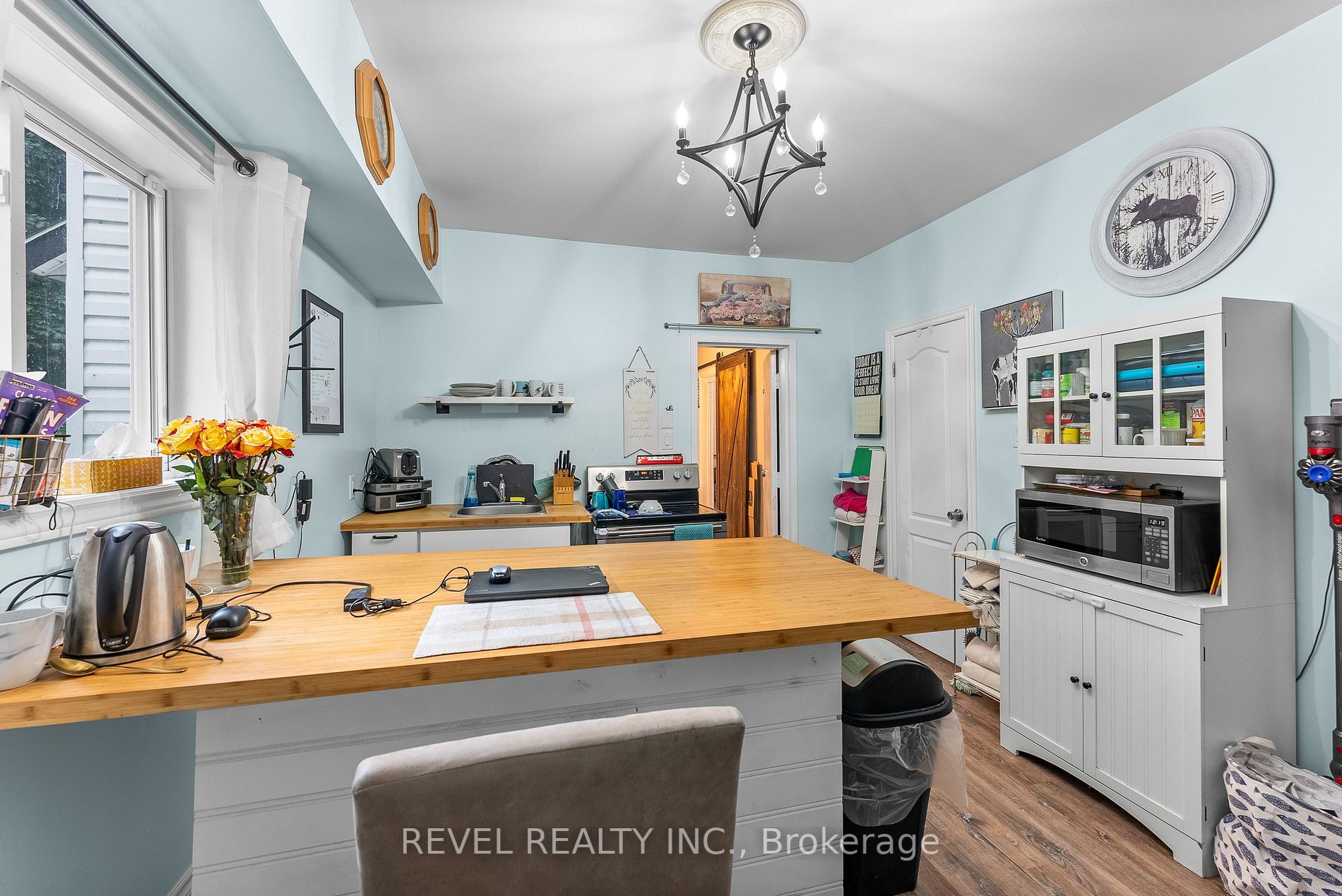4347 Simcoe St