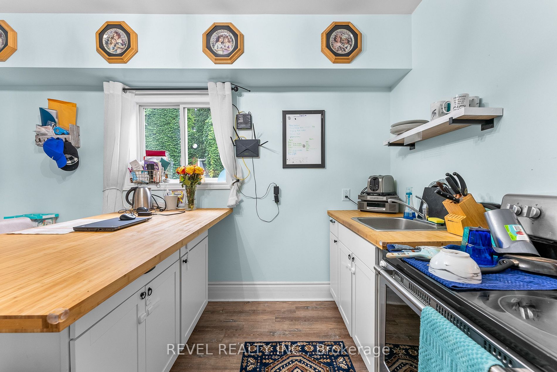 4347 Simcoe St