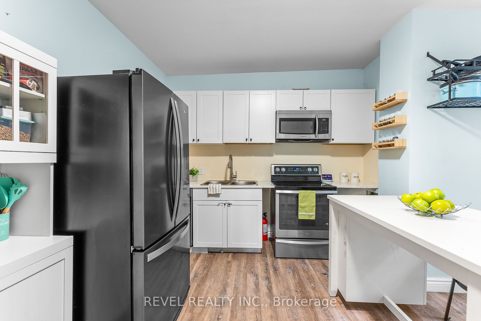 4347 Simcoe St