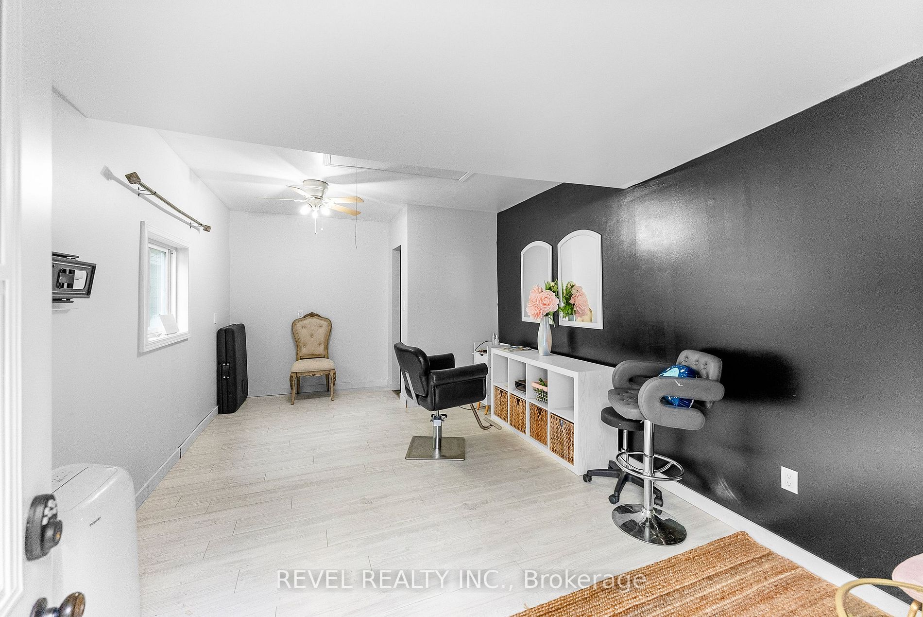 4347 Simcoe St