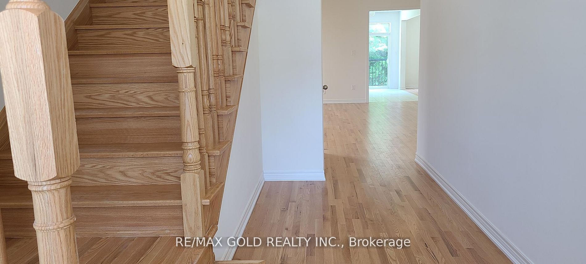 500 Black Cherry Crescent, #Upper