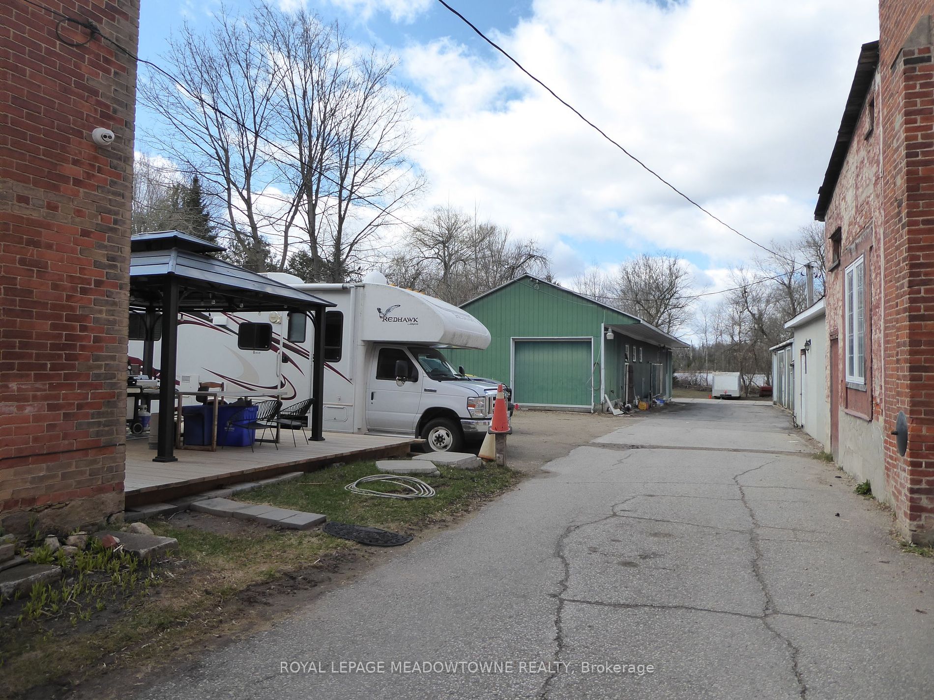 90 Trafalgar Rd