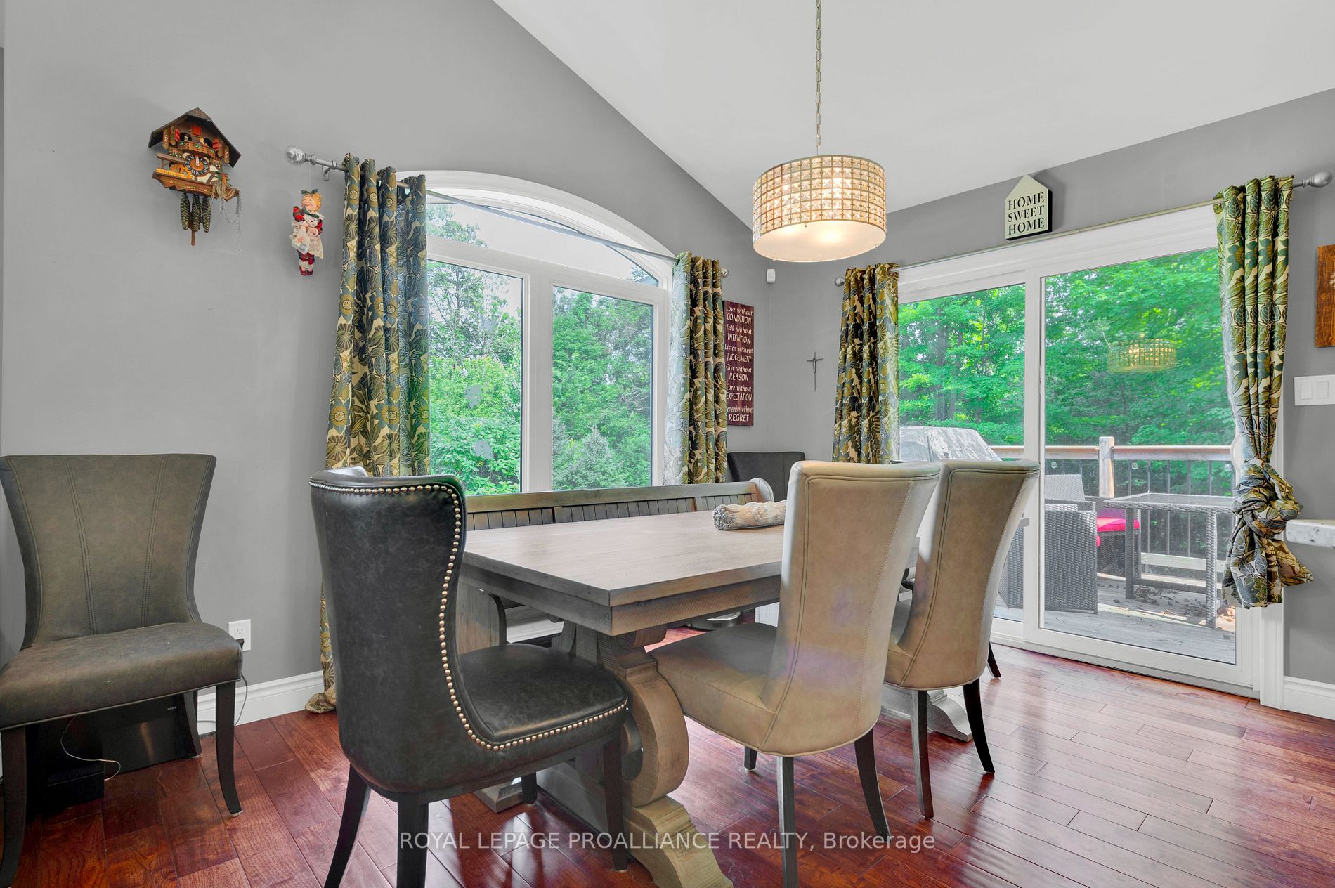 32 Vicari Rd