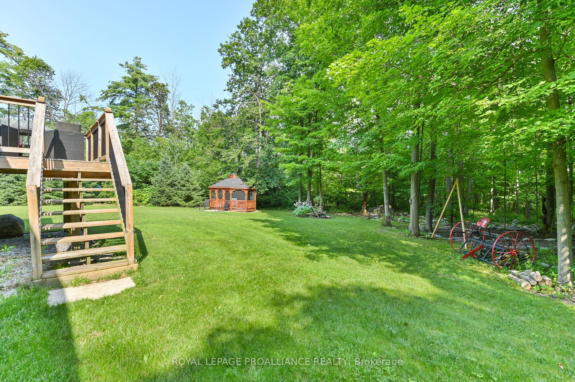 32 Vicari Rd