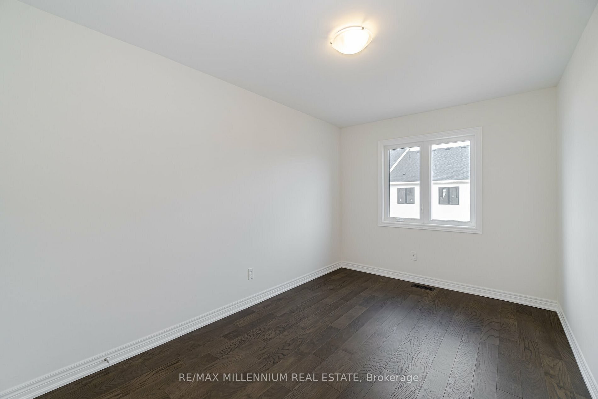 132 Aquasanta Crescent