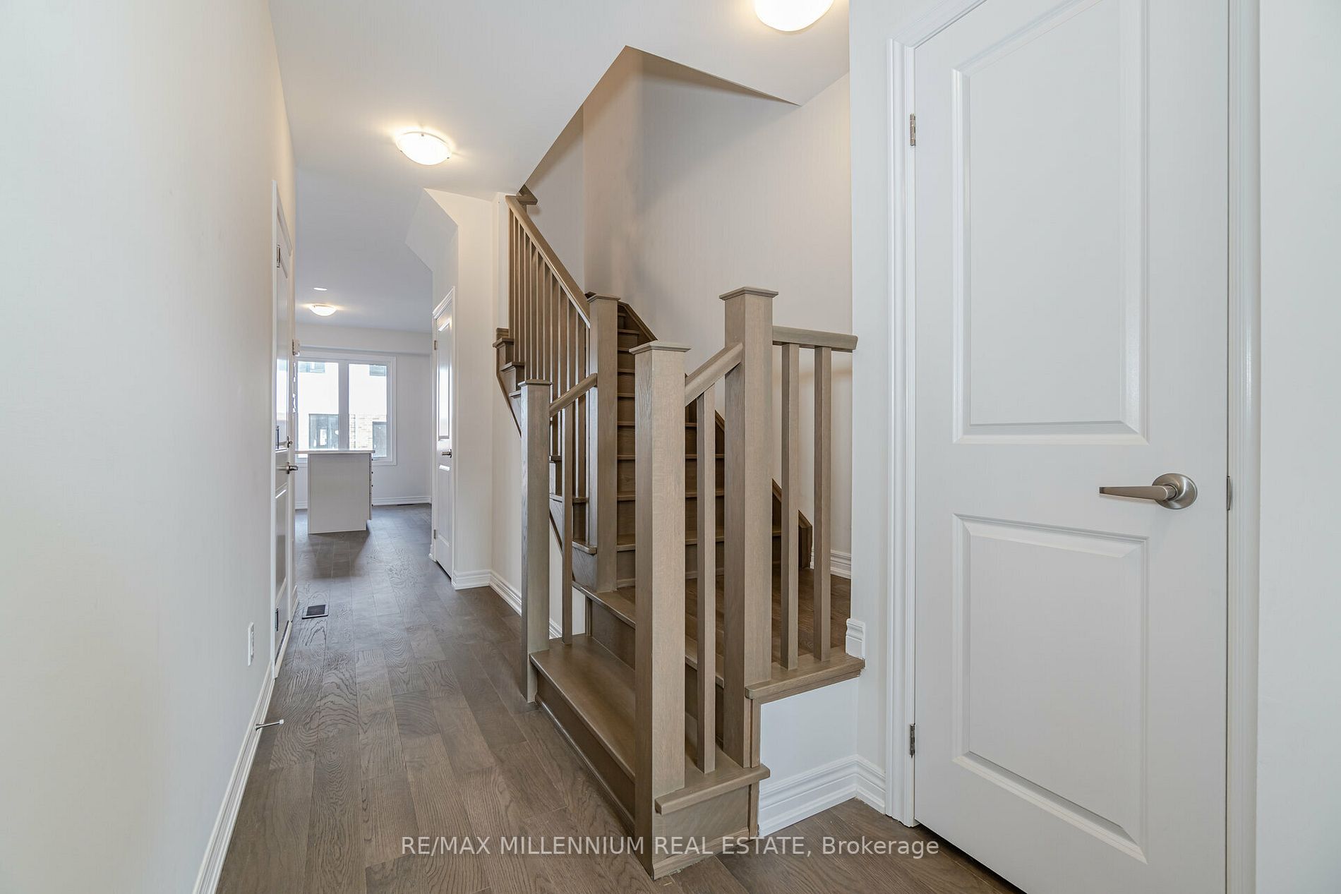 132 Aquasanta Crescent